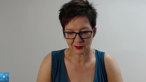 Sofie Velvet online show from 21, 9, 2025