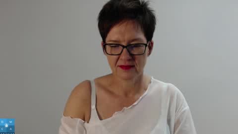 Sofie Velvet online show from 22, 9, 2025