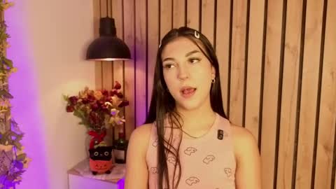 Snapshot of sofiesoft chatting on 24, 10, 2025 Sofie online show from 24, 10, 2025