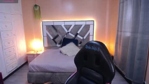 sofii_cute01 online show from 6, 3, 2025