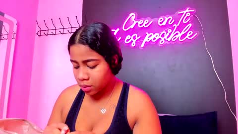 sofiifox online show from 5, 3, 2025