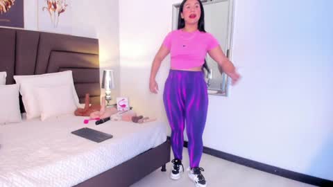      online show from 8, 2, 2025