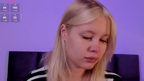 Snapshot of softangelxkisses chatting on 12, 7, 2026 Angelina online show from 12, 7, 2026
