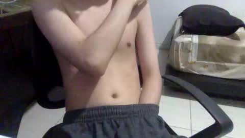 Snapshot of softedge04 chatting on 9, 1, 2026 softedge04 online show from 9, 1, 2026