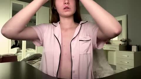 softlygirl online show from 26, 2, 2026