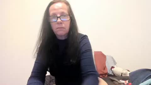 Soft Peach Goddess online show from 12, 1, 2026