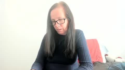 Soft Peach Goddess online show from 12, 1, 2026