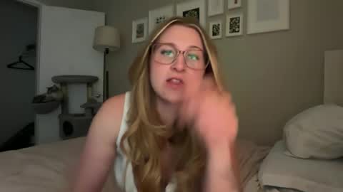 Snapshot of softslutxo chatting on 16, 7, 2026 softslutxo online show from 16, 7, 2026