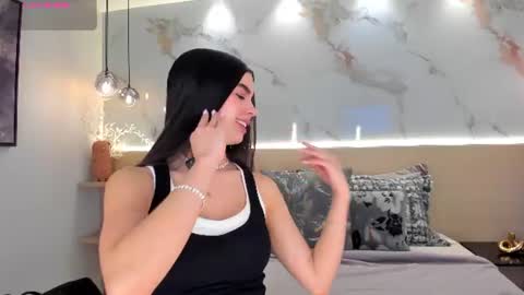 Snapshot of solavelar chatting on 7, 7, 2026 Sol Avelar online show from 7, 7, 2026