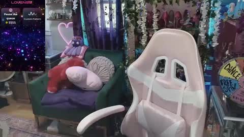 solesticia online show from 28, 9, 2025