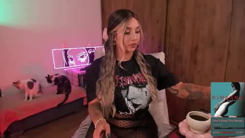 saraIG Solosara8 online show from 2, 4, 2026