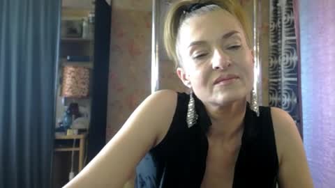 Sonia online show from 22, 4, 2026