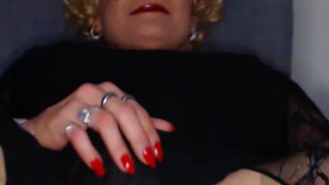 sonjairene online show from 1, 1, 2025
