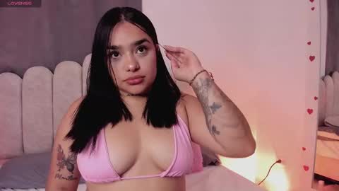 Snapshot of soofii_james chatting on 4, 10, 2025 sofi  online show from 4, 10, 2025