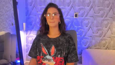 sophie online show from 13, 7, 2026