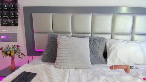 Snapshot of sophi_leone_ chatting on 17, 2, 2026 sophi Leone online show from 17, 2, 2026