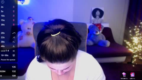 sophia__olsen online show from 12, 1, 2025