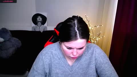 sophia__olsen online show from 1, 3, 2025