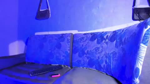 sophia_horny19 online show from 25, 4, 2026