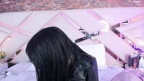 Sophia Paris online show from 12, 10, 2025