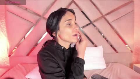 Sophia Paris online show from 12, 4, 2026