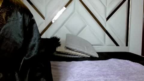 SophiaLee online show from 14, 2, 2026