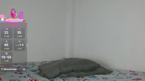 Sophia Bedford online show from 19, 9, 2025