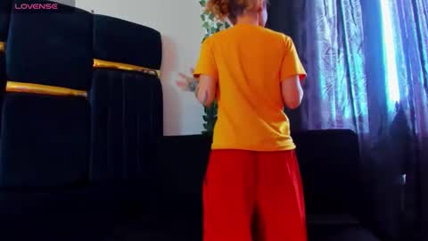 sophiamiller6 online show from 18, 4, 2026