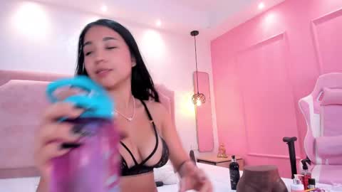 Snapshot of sophiawhite__ chatting on 26, 2, 2025 SOPHIA online show from 26, 2, 2025