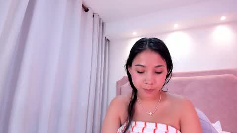 Snapshot of sophiawhite__ chatting on 26, 2, 2025 SOPHIA online show from 26, 2, 2025