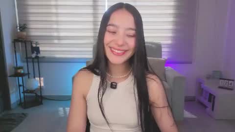 Snapshot of sophie_bbs chatting on 24, 6, 2026 Sophie online show from 24, 6, 2026