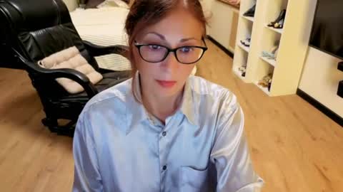 Sophie online show from 3, 7, 2026