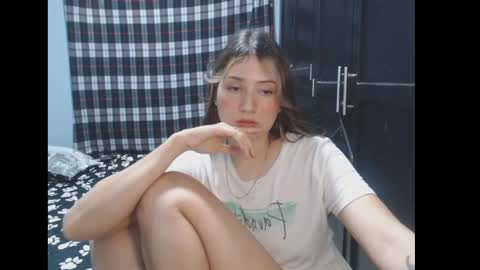 Snapshot of sophie_cutexx chatting on 7, 2, 2025 sophie online show from 7, 2, 2025