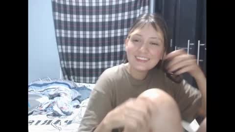 Snapshot of sophie_cutexx chatting on 15, 10, 2025 sophie online show from 15, 10, 2025