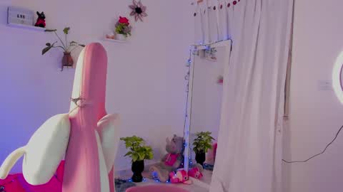 sophie doll online show from 16, 12, 2024