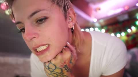 Snapshot of sophie_lovely chatting on 19, 2, 2025 derpy derpington online show from 19, 2, 2025