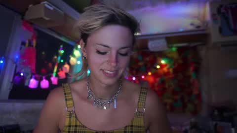 Snapshot of sophie_lovely chatting on 10, 3, 2025 derpy derpington online show from 10, 3, 2025