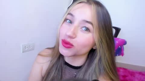 sophie_spencer1 online show from 23, 12, 2025