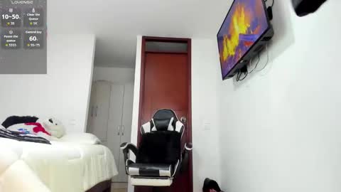 sophiebaker__ online show from 11, 9, 2025