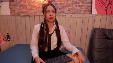 Snapshot of sophiebenson_ chatting on 13, 12, 2024 Sophie online show from 13, 12, 2024