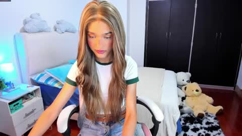    online show from 28, 3, 2026