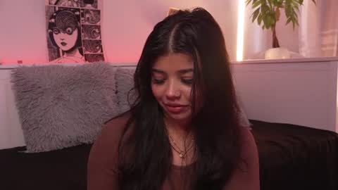 Sophiee  online show from 16, 6, 2026