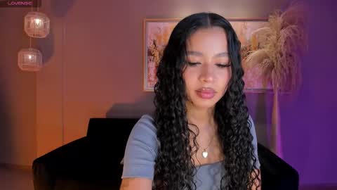 Sophie Houston online show from 29, 11, 2025