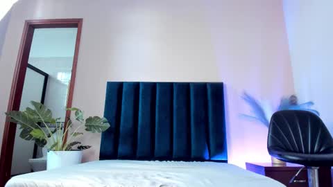 Sophie Johns online show from 17, 1, 2026