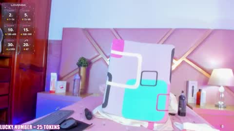 Sophie online show from 8, 11, 2025