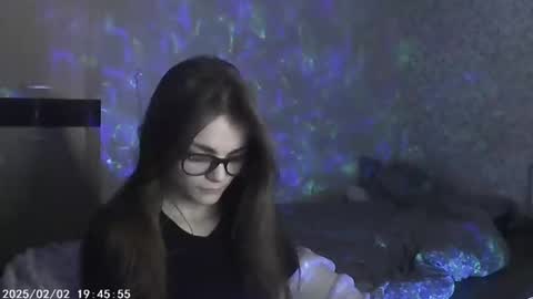 Sophie and my bestie Mandy    online show from 1, 2, 2025