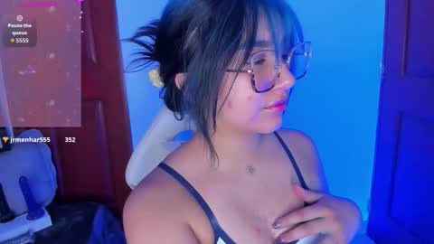   Sophie  online show from 12, 2, 2026