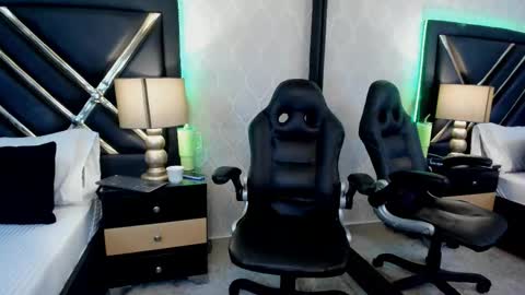 SophieWinslow online show from 27, 2, 2025