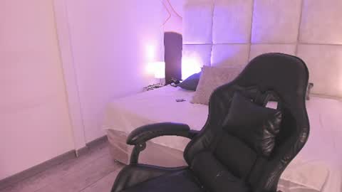 Snapshot of sophiie_rosee chatting on 17, 6, 2026 sophiie_rosee online show from 17, 6, 2026