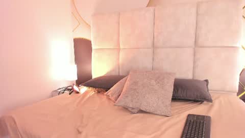 Snapshot of sophiie_rosee chatting on 6, 7, 2026 sophiie_rosee online show from 6, 7, 2026